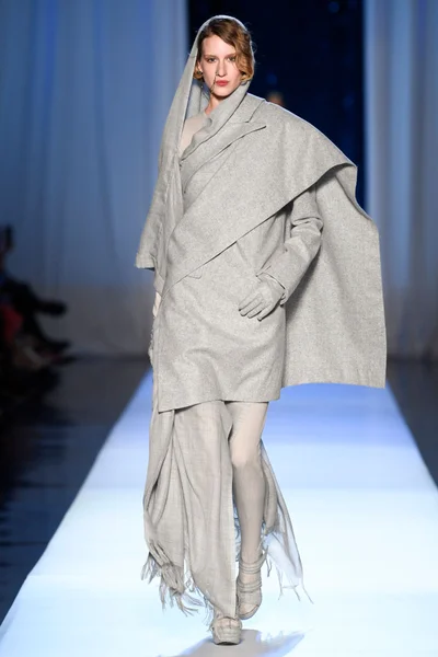 Look 1